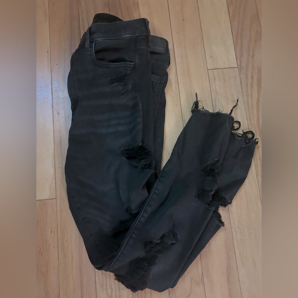 American eagle black ripped jegging